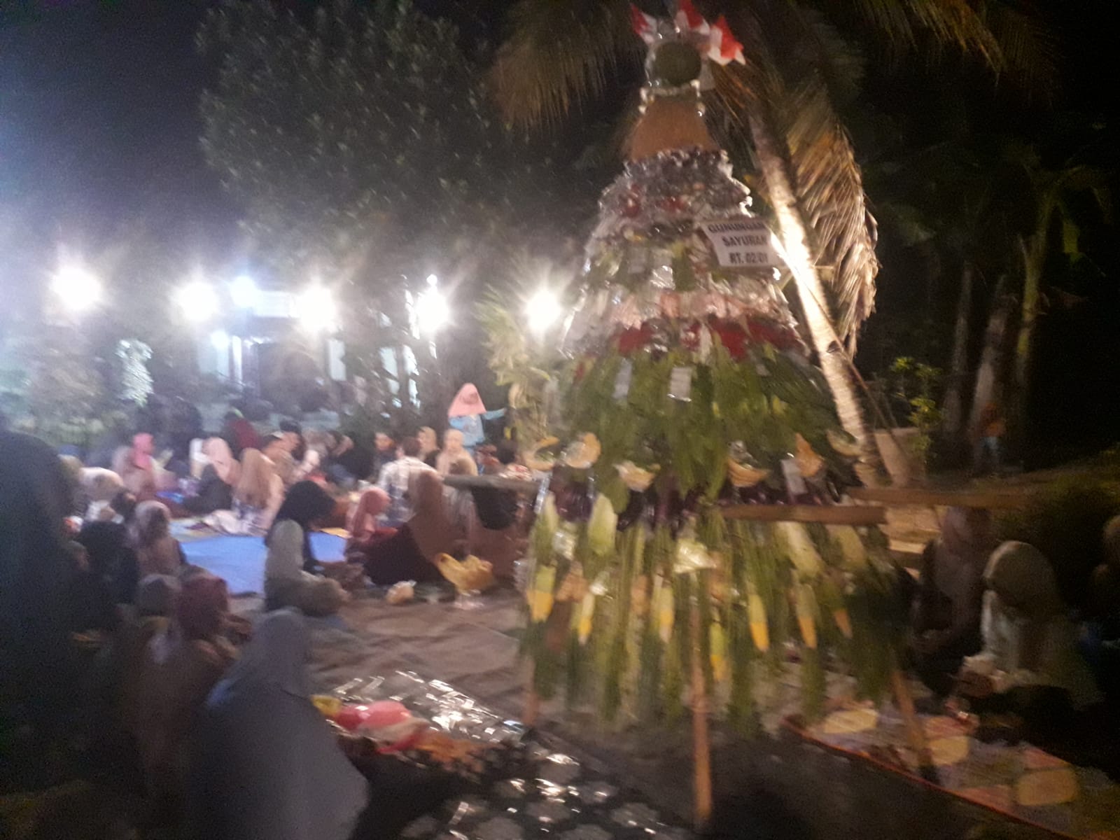 Tradisi Tasyakuran Bumi di Desa Nusa Jati Sampang Cilacap.