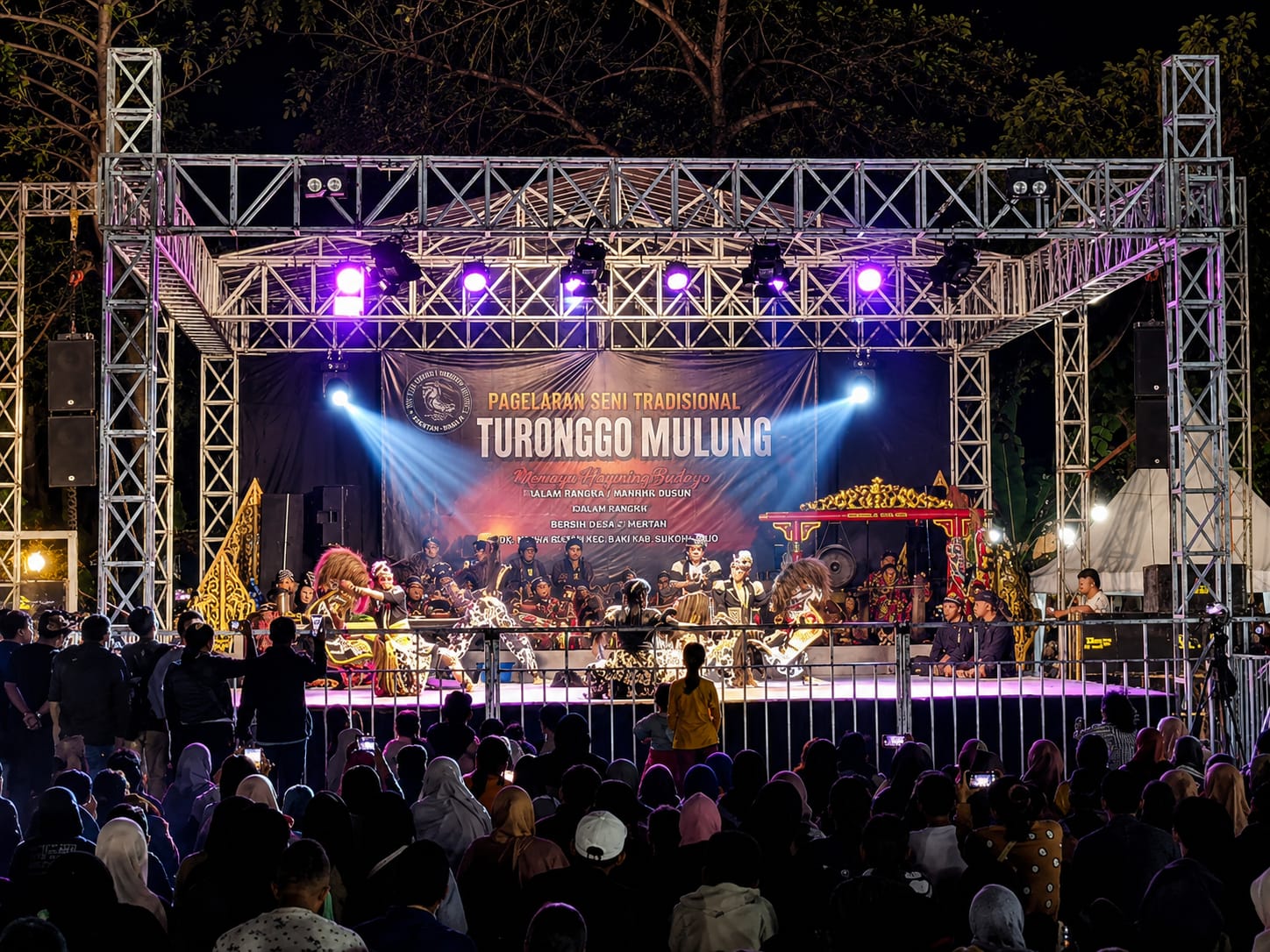 Pagelaran seni Kuda Lumping Turonggo Wulung Desa Sidarum Purworejo.