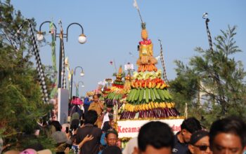 Perayaan Merti Jaladri 2026 di Pantai Dewaruci Purworejo.
