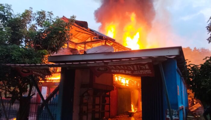 Rumah Panggung Warga di Musi Rawas Ludes Terbakar, Diduga Akibat Korsleting Listrik