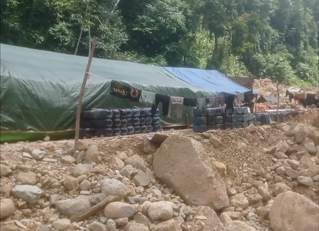 Dugaan aktivitas pertambangan ilegal di Hutan Lindung Taluditi, Pohuwato yang disorot publik.
