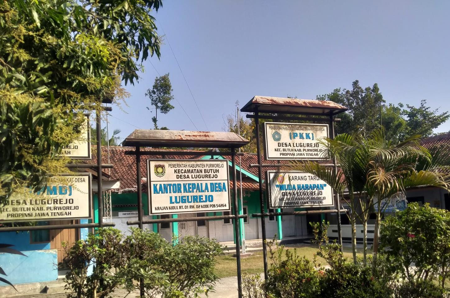 Warga Desa Lugurejo menuntut transparansi pengelolaan dana desa pasca pengembalian dana sapi.