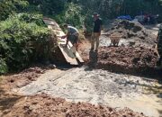 Perkuat Jalan Pertanian, Satgas TMMD Ke-129 Bangun Box Culvert Bersama Warga di Desa Lhok Panah