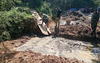 Perkuat Jalan Pertanian, Satgas TMMD Ke-129 Bangun Box Culvert Bersama Warga di Desa Lhok Panah