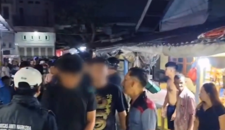 Satresnarkoba Polresta Pekanbaru menggelar razia di kawasan rawan narkoba untuk mempersempit ruang gerak pelaku