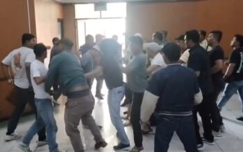 Rapat Banggar DPRD Riau Bersama TAPD Berakhir Ricuh, Adu Mulut Diduga Berujung Keributan