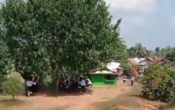 Diduga Bolos Jam Pelajaran, Sejumlah Siswa SMK di Majenang Terpantau Berkumpul dan Diduga Konsumsi Miras