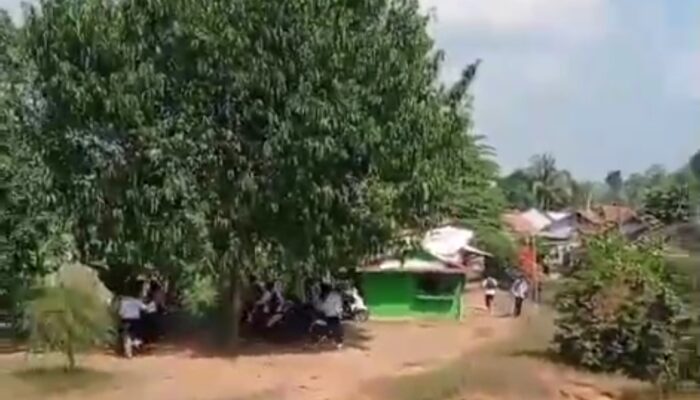 Diduga Bolos Jam Pelajaran, Sejumlah Siswa SMK di Majenang Terpantau Berkumpul dan Diduga Konsumsi Miras