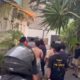 Dua pria diduga pelaku curanmor diamankan warga di kawasan Setiabudi, Jakarta Selatan.