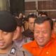 Bupati Kuantan Singingi Suhardiman Amby resmi ditahan KPK terkait kasus dugaan suap pengisian jabatan Sekretaris Daerah di Jakarta.