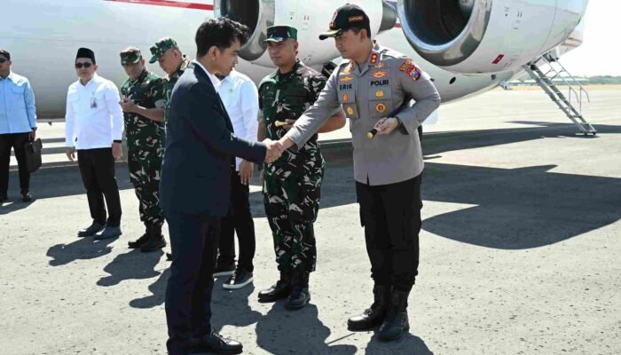 Wapres Gibran Transit di Magetan, Kapolres AKBP Raden Erik Bersama Forkopimda Pastikan Pengamanan VVIP Berjalan Mulus