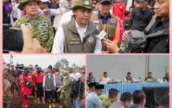 Menteri Kehutanan Raja Antoni meninjau lokasi karhutla yang masih menyisakan kepulan asap di Kerumutan, Pelalawan.