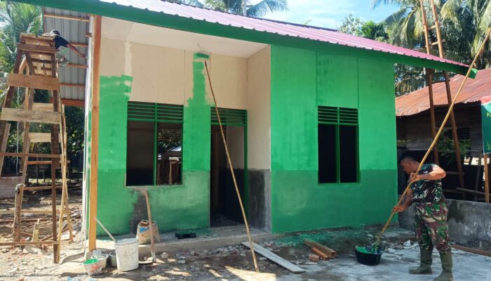 Sentuhan Akhir Rehab RTLH TMMD Ke-129 Kodim 0102/Pidie, Rumah Ibu Mulya Masuki Tahap Pengecatan