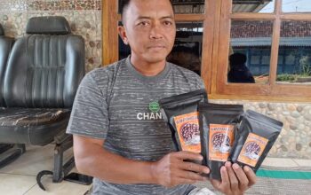 Pemdes Umbulrejo Ngawi bersama kelompok tani sukses produksi kopi bubuk lokal Kopimbul.