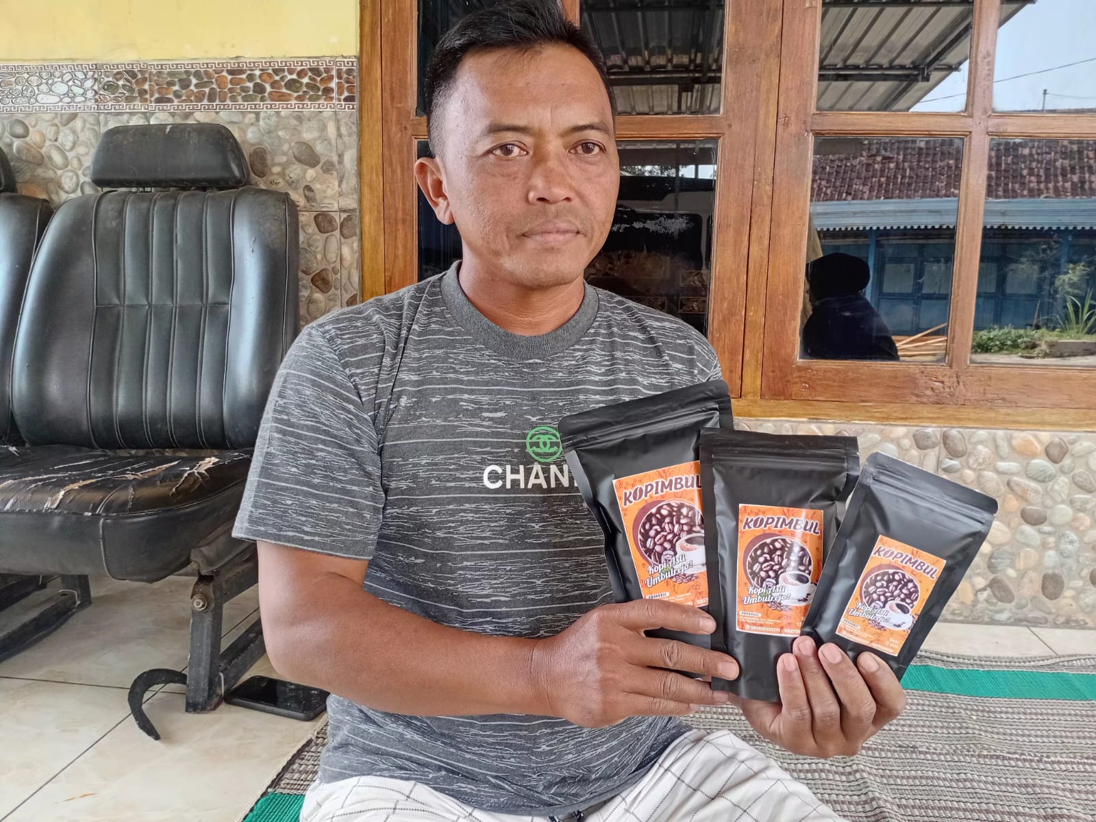 Pemdes Umbulrejo Ngawi bersama kelompok tani sukses produksi kopi bubuk lokal Kopimbul.