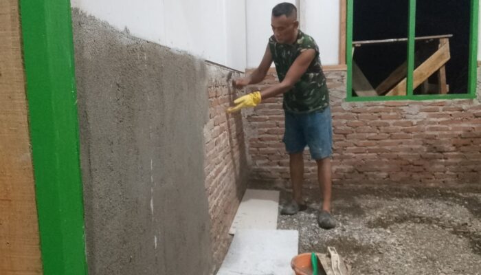 Lembur Hingga Larut Malam, Satgas TMMD Ke-129 Kebut Penyelesaian RTLH Milik Umar Amin