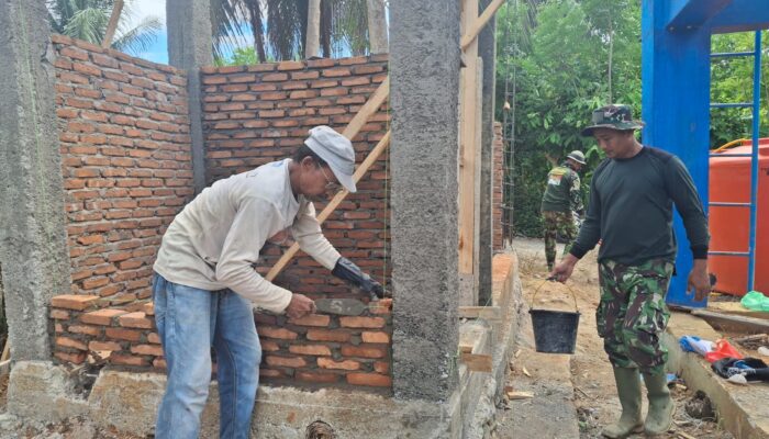 Satgas TMMD Kodim 0102/Pidie dan Warga Kebut Pembangunan MCK, Hadirkan Sanitasi Layak di Meunasah Blang Cot