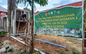 Upgrade MCK TMMD Ke-129 Capai 50 Persen, Pemasangan Kusen dan Plester Dinding Terus Dikebut