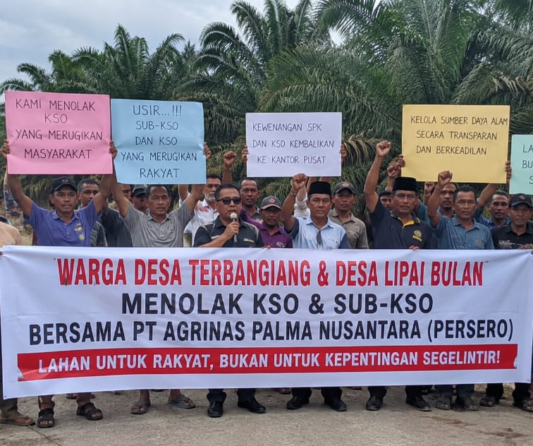 Warga Desa Terbangiang dan Lipai Bulan Pelalawan suarakan penolakan KSO PT Agrinas Palma Nusantara.