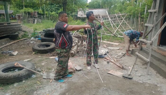 Finishing TMMD ke-129: Tim Teknisi Satgas Kodim 0102/Pidie Pasang Instalasi Listrik di Lokasi MCK Lhok Panah