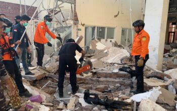 Kapolda NTT dan Gubernur Sampaikan Penanganan Gempa Flores: Fokus Evakuasi, Data Korban, dan Cegah Hoaks