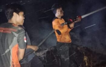 Tak Mengenal Lela Perjuangan, BPBD Musi Rawas Padamkan Karhutla di Dua Lokasi Sekaligus