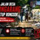 Tumpukan barang rongsok yang menutupi akses jalan warga di Desa Jatingarang, Purworejo.