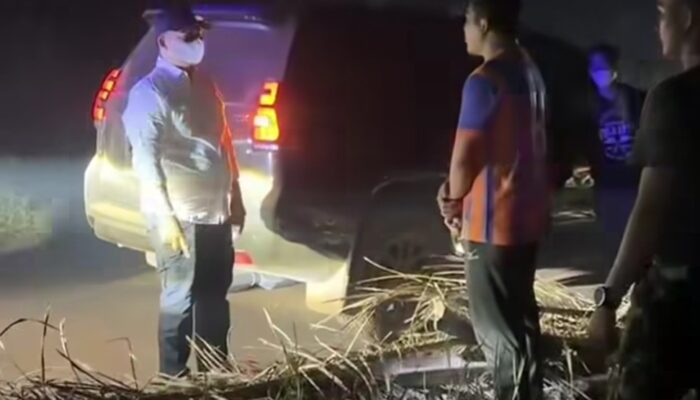 Bupati Ketapang, Alexander Wilyo, S. STP., M. Si meninjau langsung lokasi Kebakaran Hutan dan Lahan
