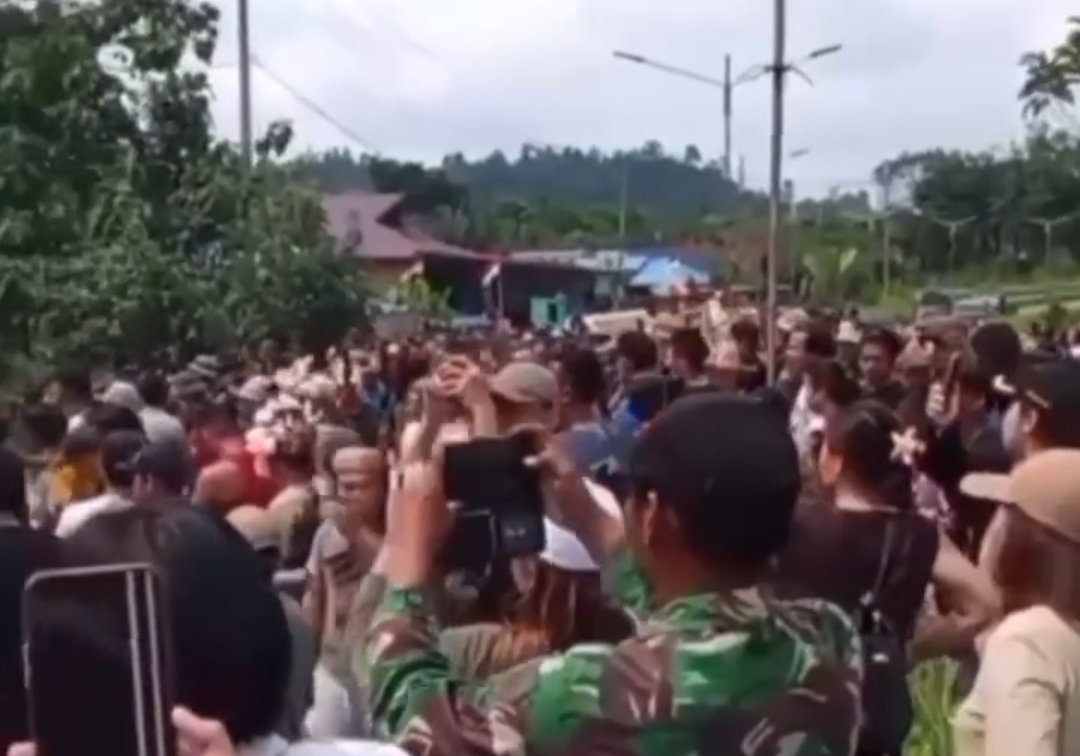 Situasi pasca aksi massa di Desa Bila Talang, Kecamatan Tabang, Kabupaten Kutai Kartanegara.