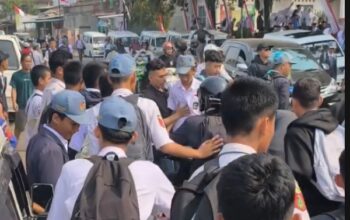 Ilustrasi penanganan kepolisian terhadap kasus keributan pelajar di jalan raya.