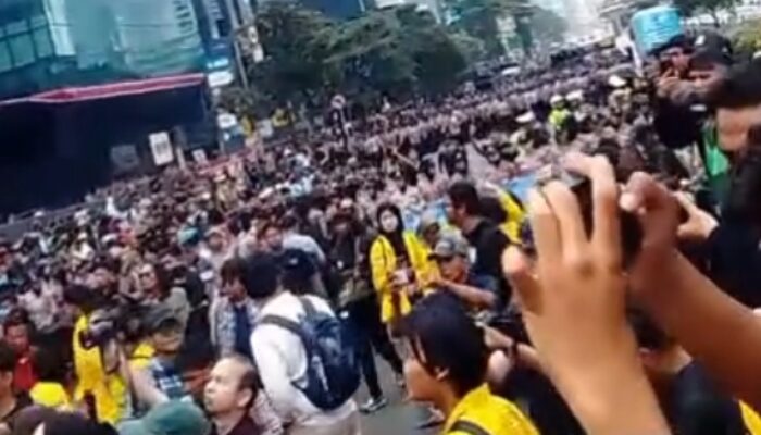 Aksi Mahasiswa “Merebut Kemerdekaan” Tertahan di UOB, Kritik Regulasi, Kesenjangan dan Kerusakan Alam