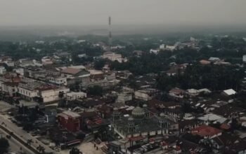 Kondisi kabut asap menyelimuti kawasan Sorek, Kecamatan Pangkalan Kuras, Kabupaten Pelalawan.