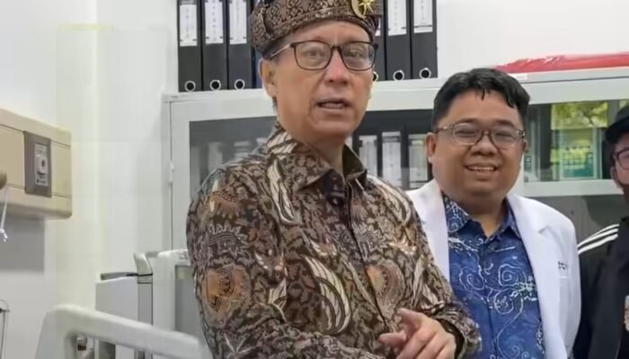 Menkes Budi Gunadi Sadikin Apresiasi Layanan Aneurisma RSUD Batam, Target 90 Persen Pasien Stroke Ditangani di Daerah