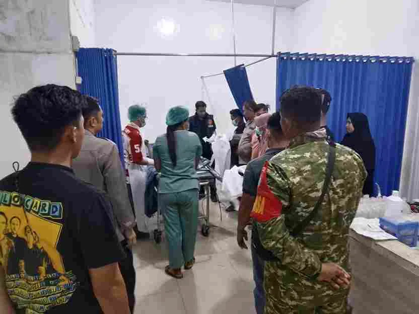 Ilustrasi garis polisi di sekitar lokasi tambang emas ilegal di Kecamatan Tumbang Titi, Ketapang.