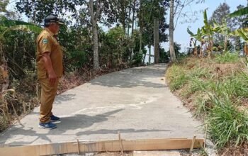 Jalan Usaha Tani Genilangit Magetan Dibangun dengan Dana BKKD Rp100 Juta, Petani Tak Lagi Khawatir Jalan Licin