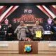 Kapolres Jember AKBP Alaiddin memimpin konferensi pers pengungkapan kasus kriminal.