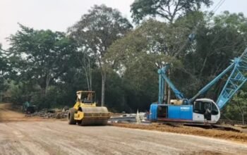 GNPK Soroti Proyek Jembatan Riam Pangar Rp10,9 Miliar, Surati BPJN soal Material dan Besi: Ada Apa? Pengerjaan proyek Jembatan Riam Pangar di Desa Pisak, Kabupaten Bengkayang.