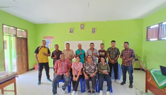 Pengawas Kemenag Sikka Dorong MGMP PAK Magetawa Perkuat Kompetensi Guru dan Mutu Pembelajaran