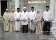 Ribuan Warga Padati Maulid Nabi di Desa Tengket Bangkalan, K.H.R. Achamad Azaim Ibrohimy Hadirkan Pesan Akhlak