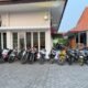 Polsek Gunung Anyar Gagalkan Pengiriman 7 Motor Tanpa Dokumen ke Sumba, Disamarkan di Balik Perabotan
