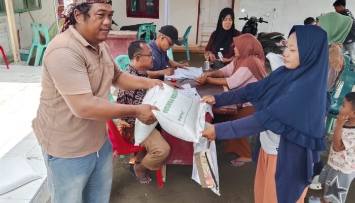 1.232 KK Terima 36.960 Kg Beras Bulog, Kades Srianto Ungkap Sebaran di 18 Dusun Telaga Jernih