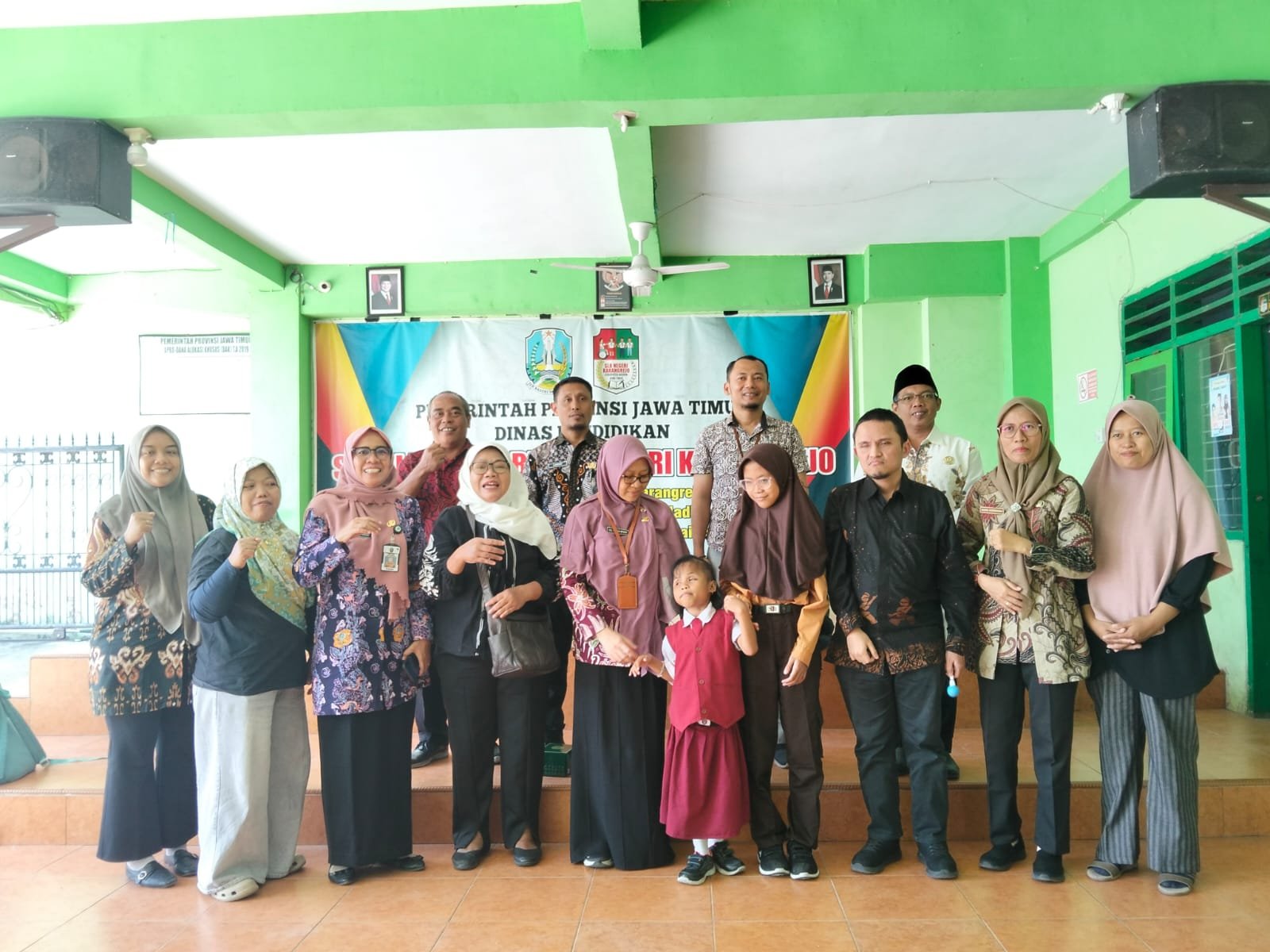 Pertemuan lintas sektor Program I-SEE dalam rangka evaluasi dan keberlanjutan layanan kesehatan mata di Madiun.