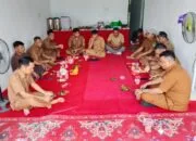Kebersamaan Arisan Kelurahan Hinai Kiri di Rumah Bapak Erli Sutoyo Dusun 4 Tanjung Mulia
