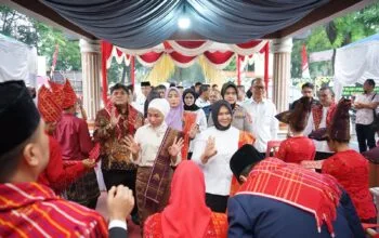 Plt. Bupati Tiorita Kukuhkan Pengurus PMS Langkat, Ajak Perkuat Persatuan dan Gas Pembangunan IMG-20260930-WA0040(1)