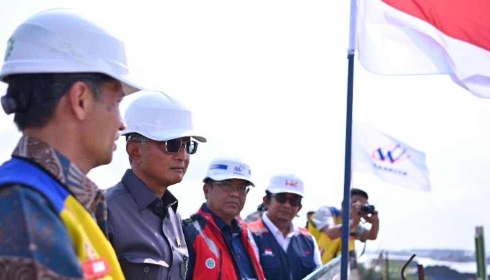 Proyek konstruksi jalan tol di wilayah Sumatera Selatan.