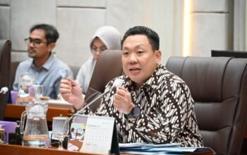 Ratusan Penerima MBG Terdampak, Wakil Ketua Komisi IX DPR Soroti Kegagalan Sistem: Apa yang Terjadi?