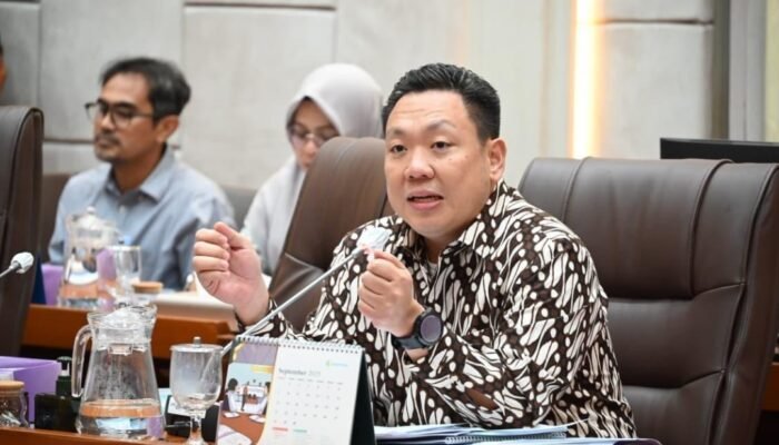 Ratusan Penerima MBG Terdampak, Wakil Ketua Komisi IX DPR Soroti Kegagalan Sistem: Apa yang Terjadi?