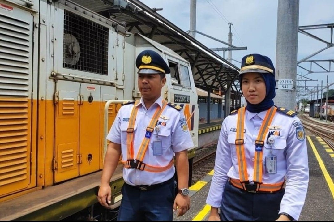 kereta api Indonesia dan portal pendaftaran rekrutmen KAI 2026.