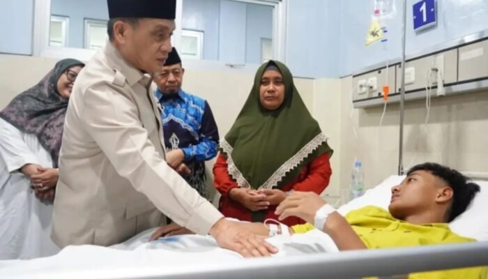 748 Korban MBG Sidoarjo, BGN Ungkap Dugaan Makanan Lewat Batas Aman, Siapa yang Bertanggung Jawab?