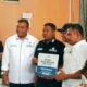 Penyerahan bantuan kemanusiaan oleh APKASI di Posko Tanggap Darurat Bencana Kabupaten Sikka.